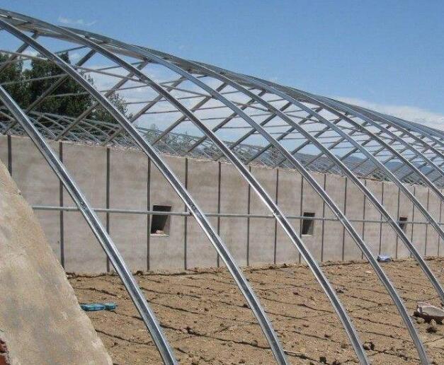 温室大棚安装防虫网十分有必要，它能带来四方面的作用